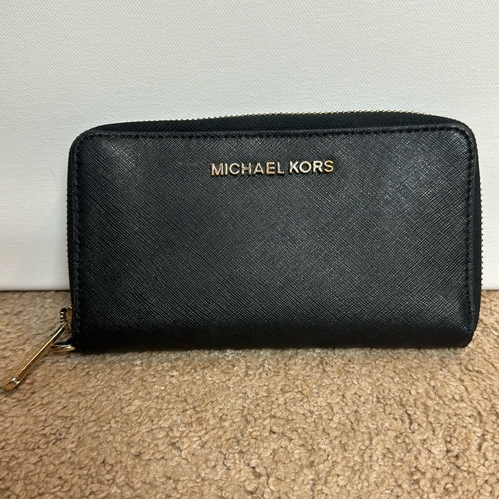 Michael Kors phone wallet